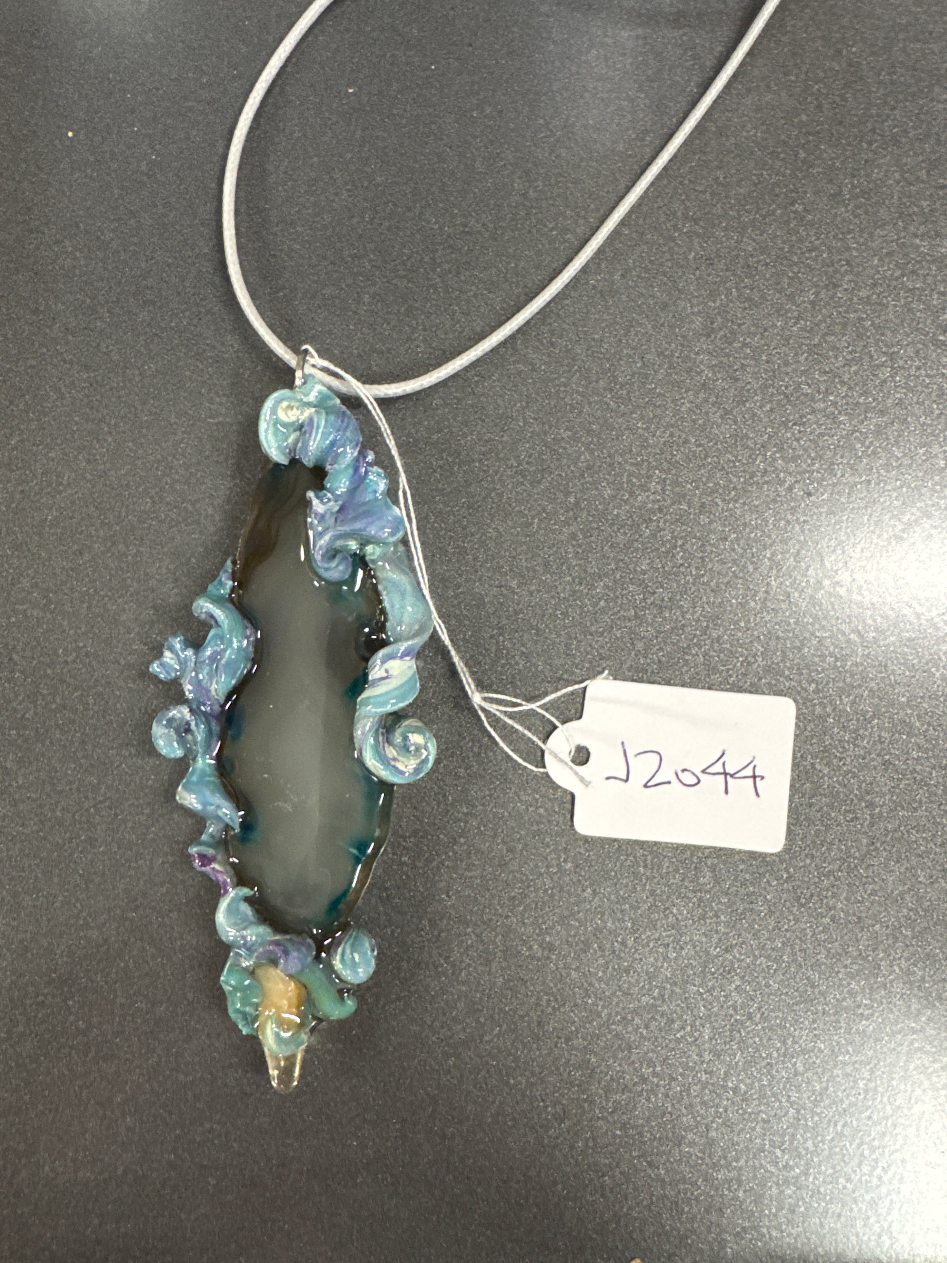 Item J2044